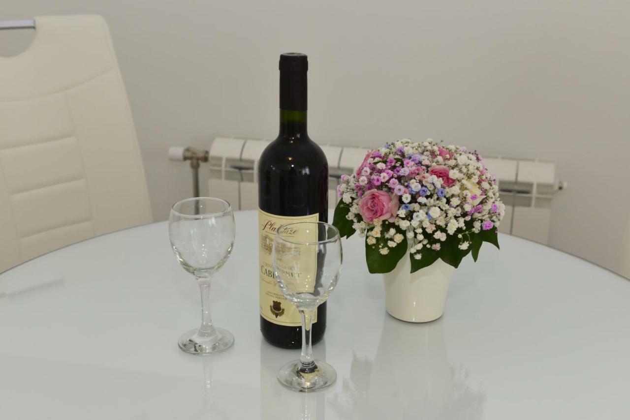 Apartmani Stefanija Тиват Екстер'єр фото