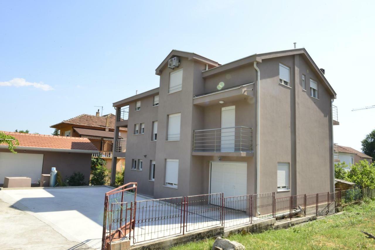 Apartmani Stefanija Тиват Екстер'єр фото