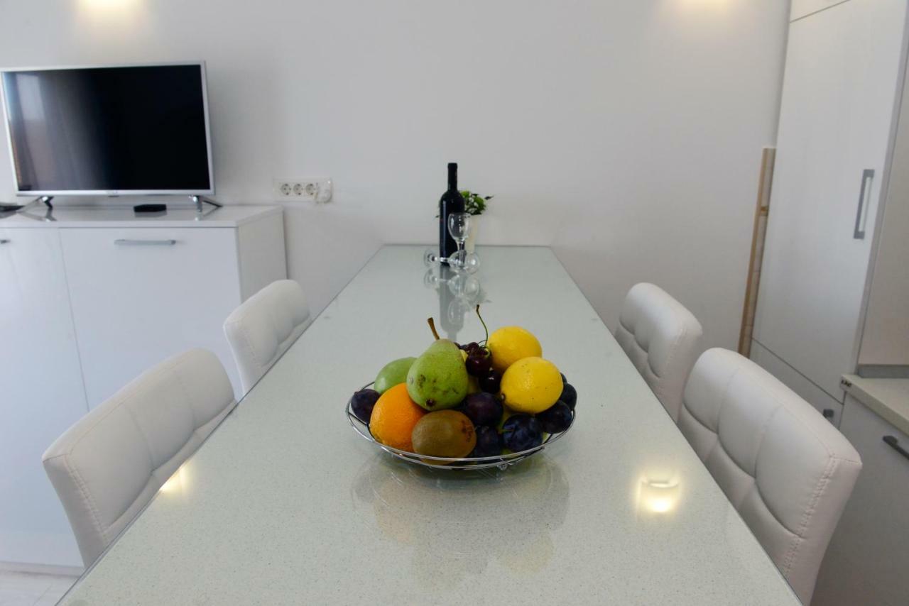 Apartmani Stefanija Тиват Екстер'єр фото