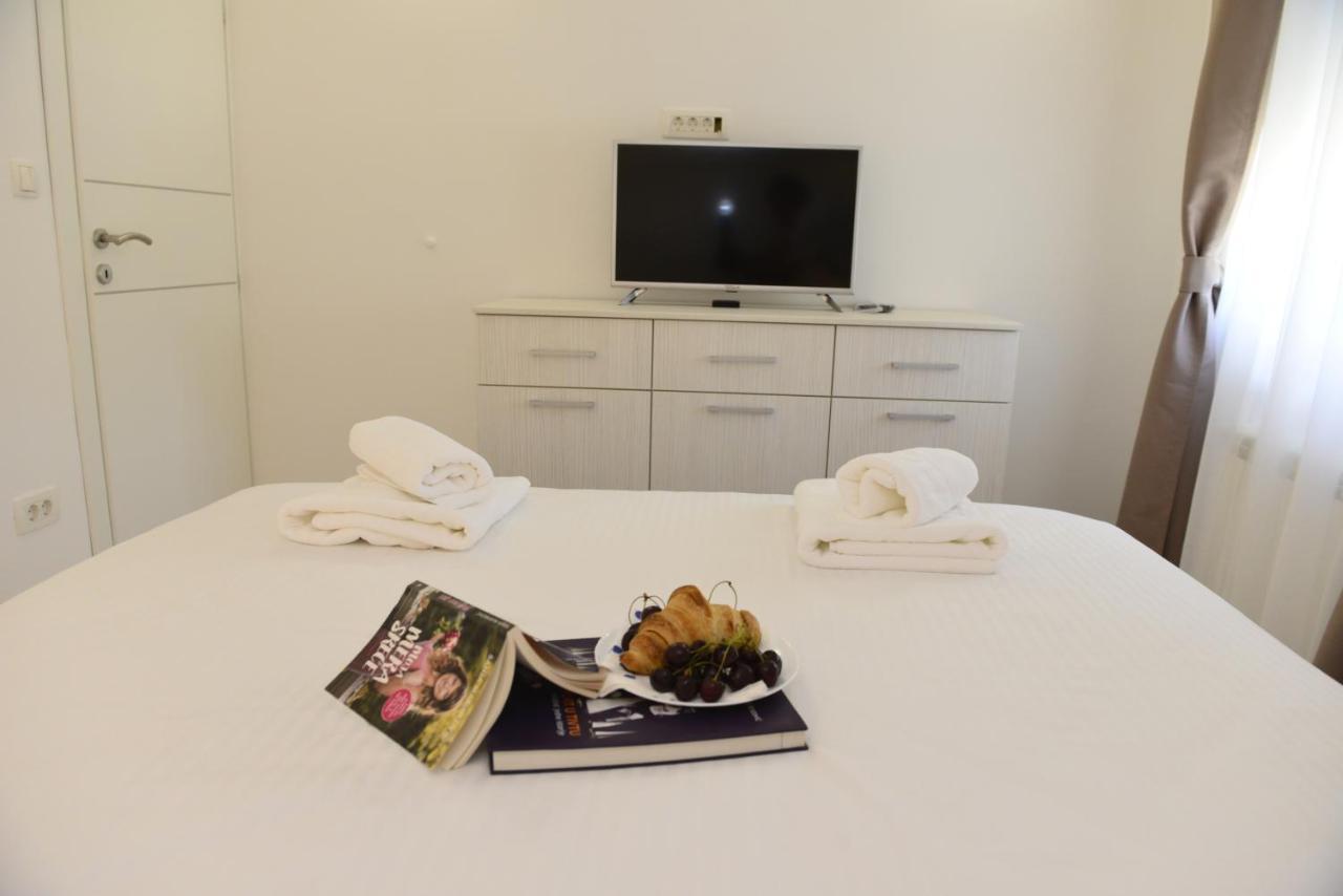 Apartmani Stefanija Тиват Екстер'єр фото